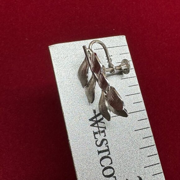 BOND BOYD Sterling Silver Leaves Screw Back Pin Brooch - Picture 7 of 7